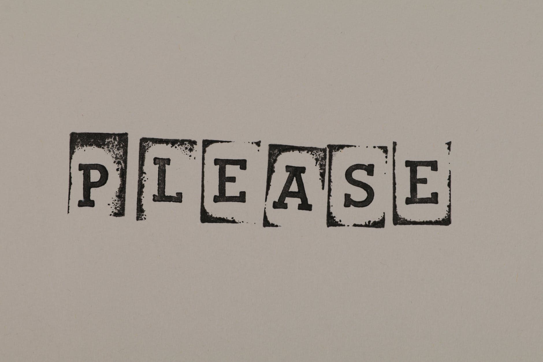 How to Say Please in French (+ Examples)